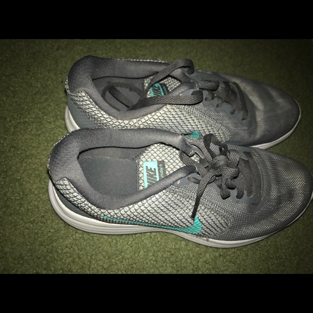 Gray nike sneakers